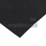Flat fluted rubber runner matting